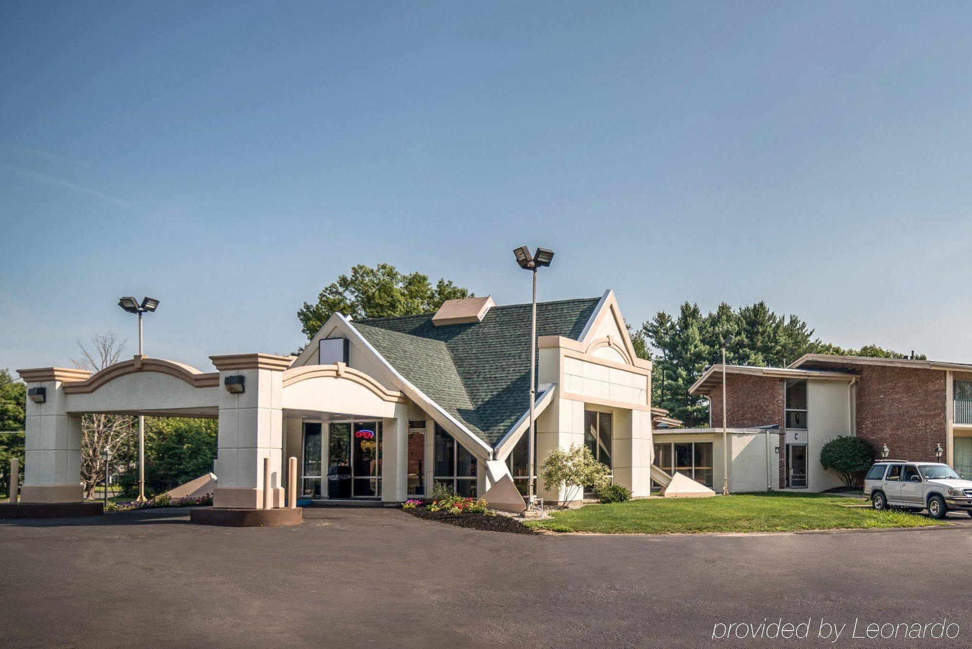 Rodeway Inn Greenfield Extérieur photo
