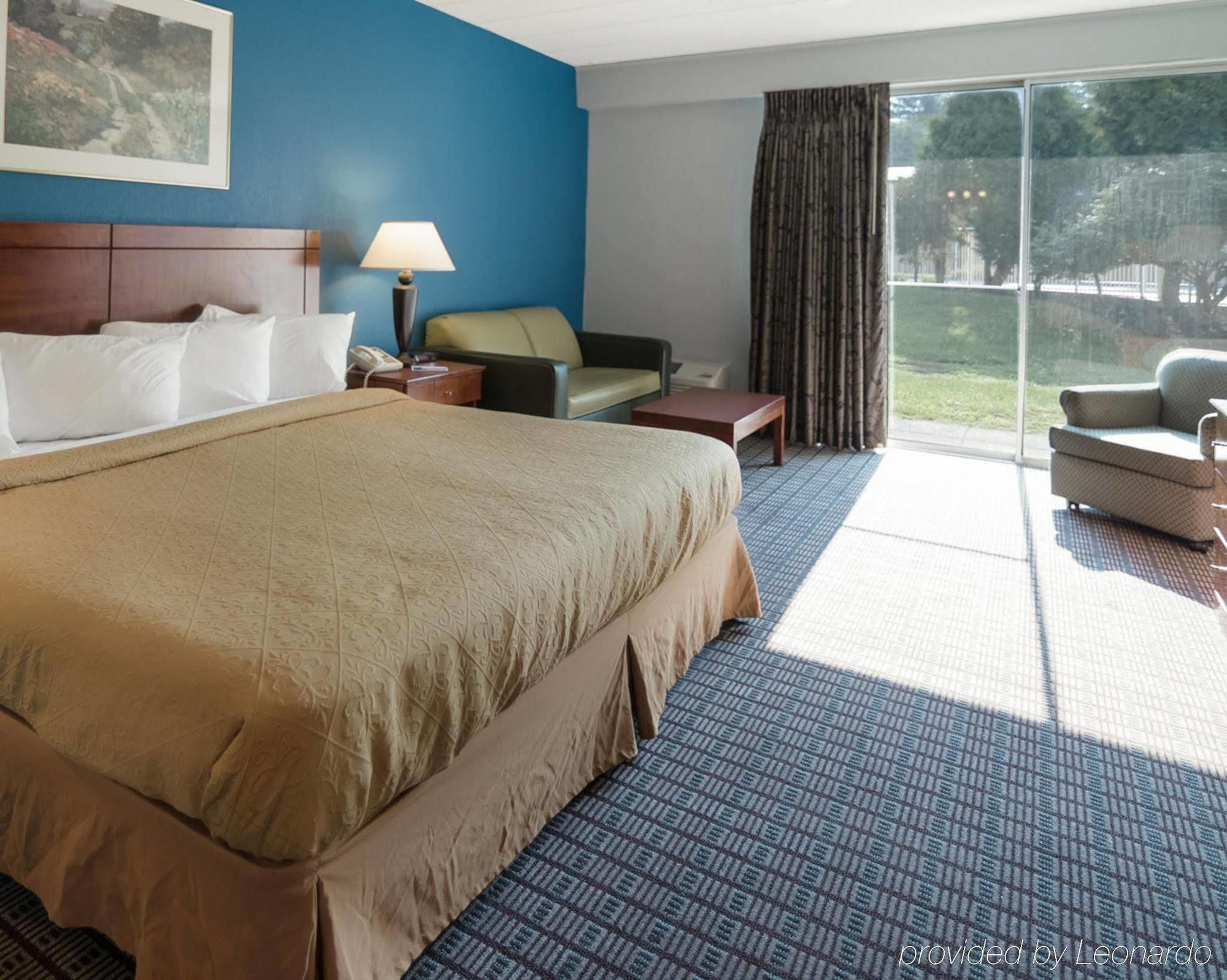 Rodeway Inn Greenfield Extérieur photo