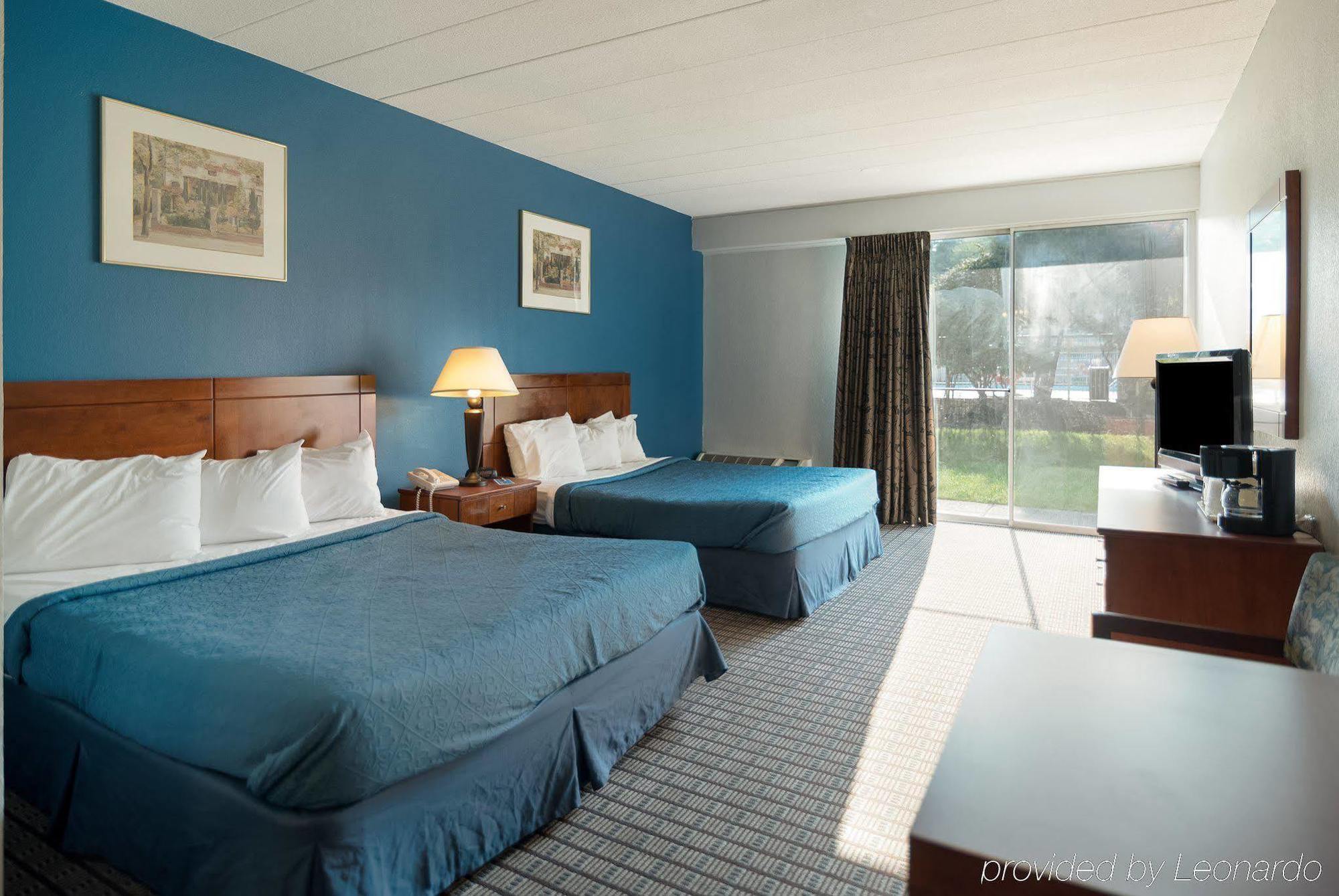 Rodeway Inn Greenfield Extérieur photo