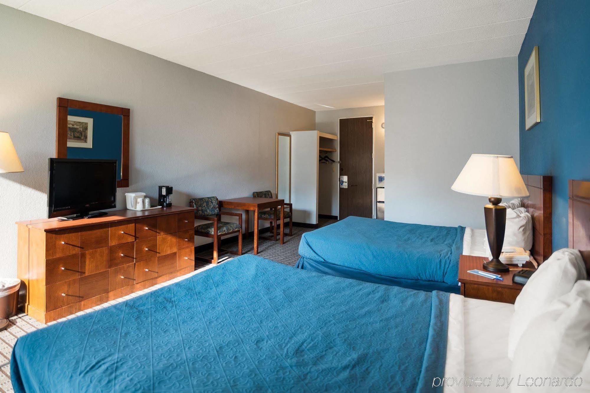 Rodeway Inn Greenfield Extérieur photo