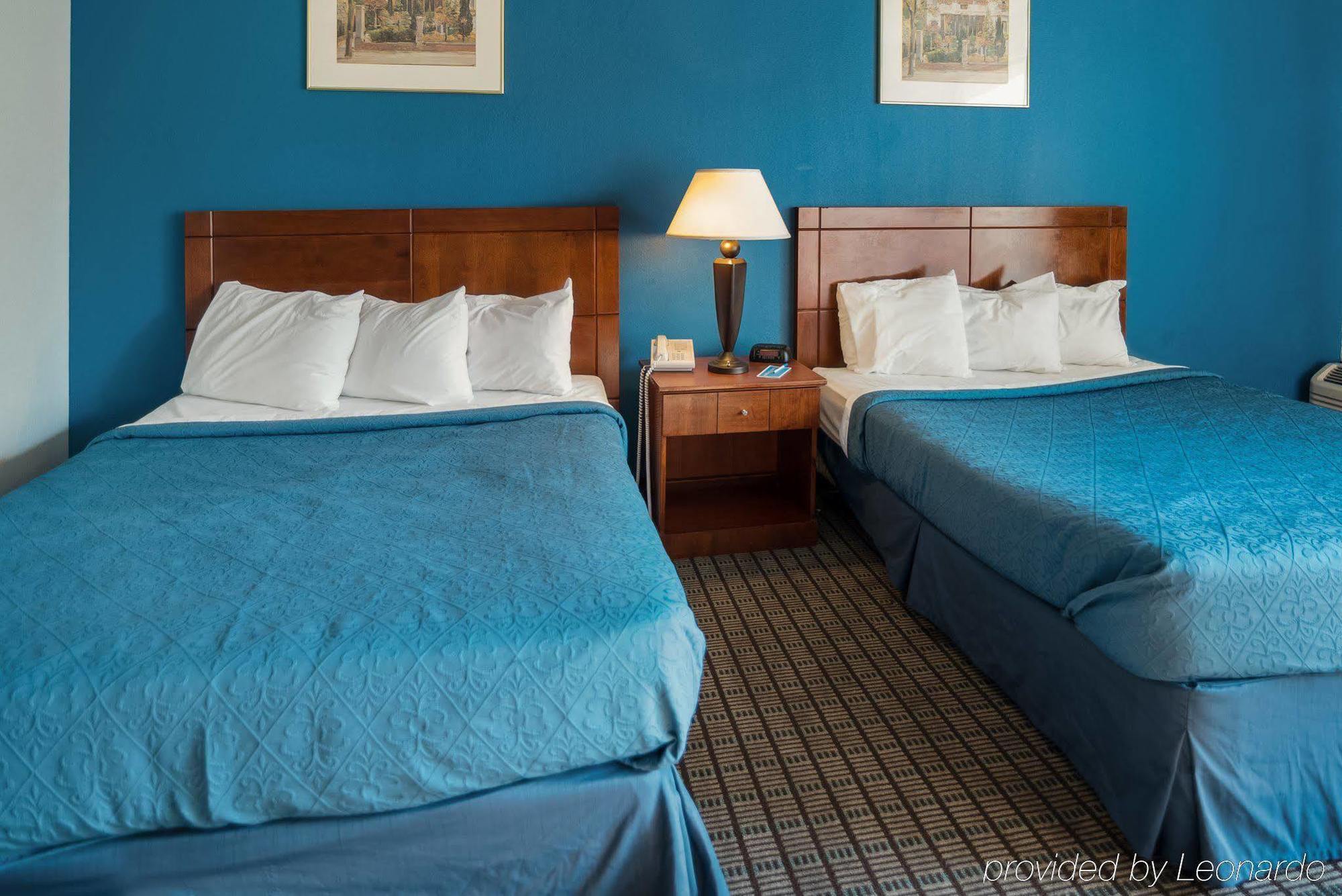 Rodeway Inn Greenfield Extérieur photo