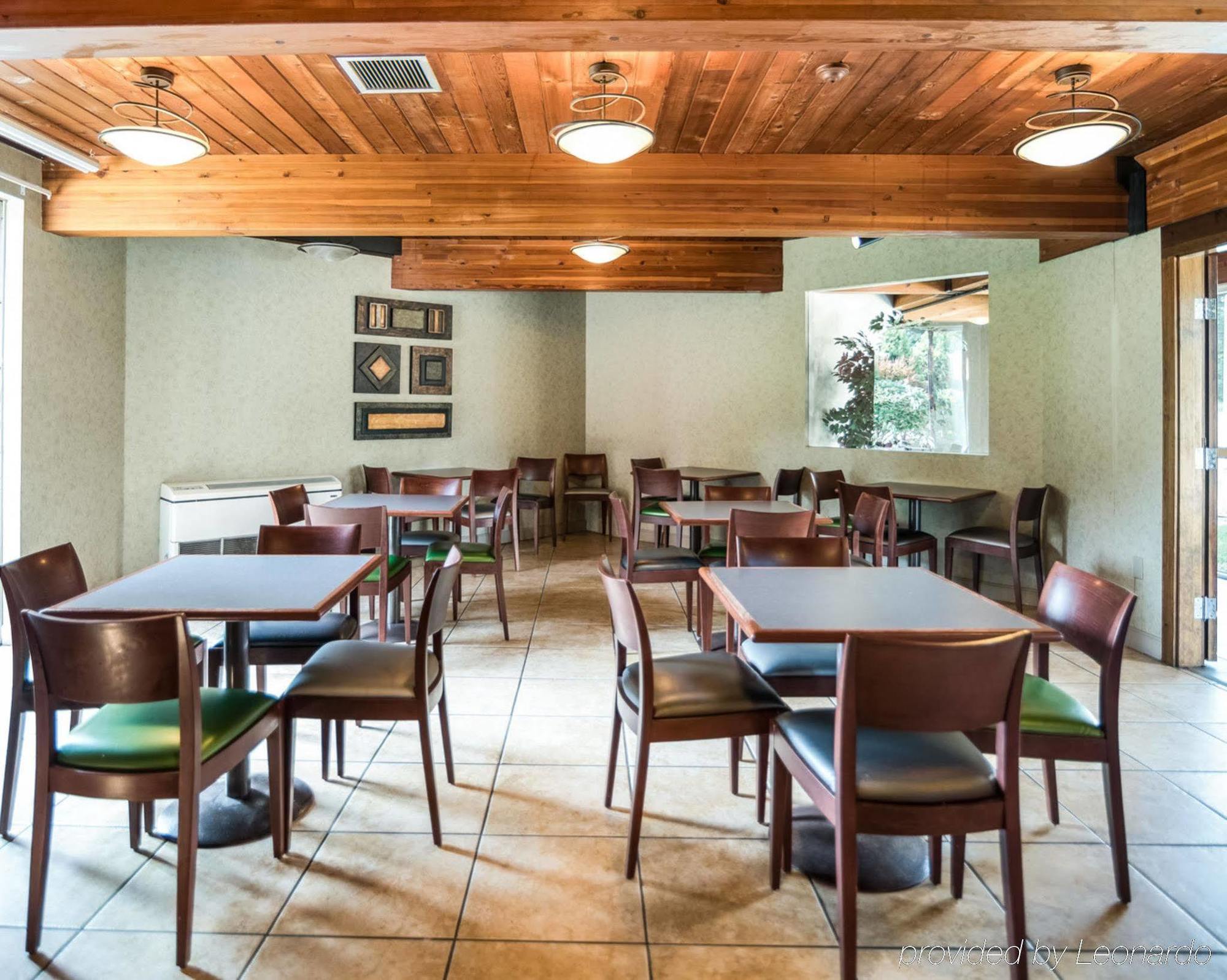 Rodeway Inn Greenfield Extérieur photo