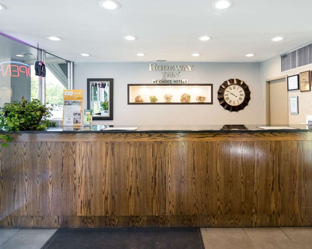 Rodeway Inn Greenfield Intérieur photo